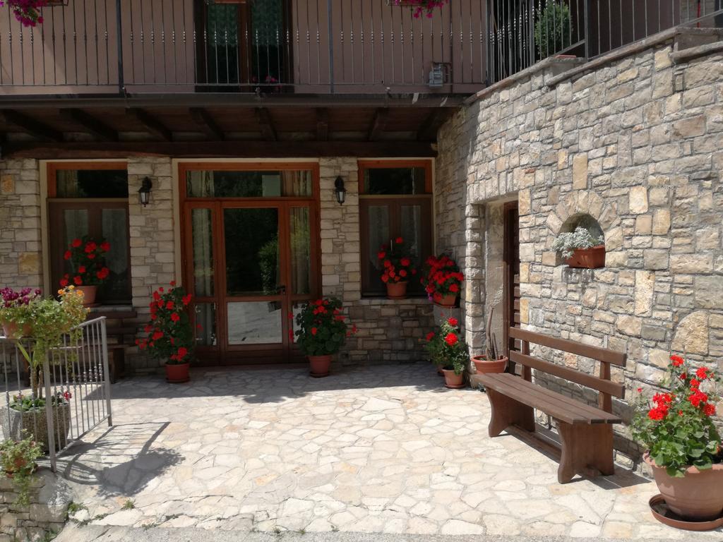 Agriturismo Cornei Da Nadia Pensionat Collio Eksteriør billede